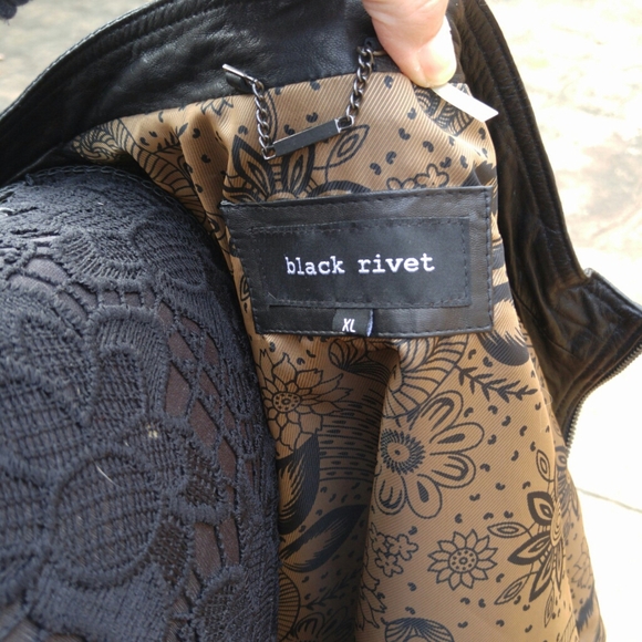 🌺Black Rivet🌺 - Picture 6 of 13